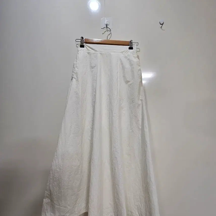 [BUNJANG] Ivory Long Skirt with Half Elastic Waistband / 바스락  롱스커트