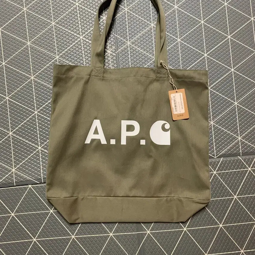 [BUNJANG] A.P.C. x Carhartt Collaboration Tote Bag / 아페쎄 x 칼하트 토트백 팝니다