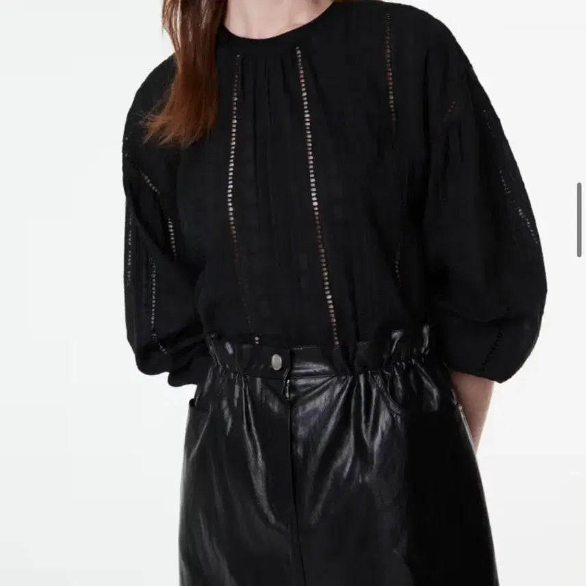 [BUNJANG] Atelier Vanessa Bruno Black Punching Embroidery Blouse / (새상품) 아떼바네사브루노 블랙 펀칭 자수 블라우스