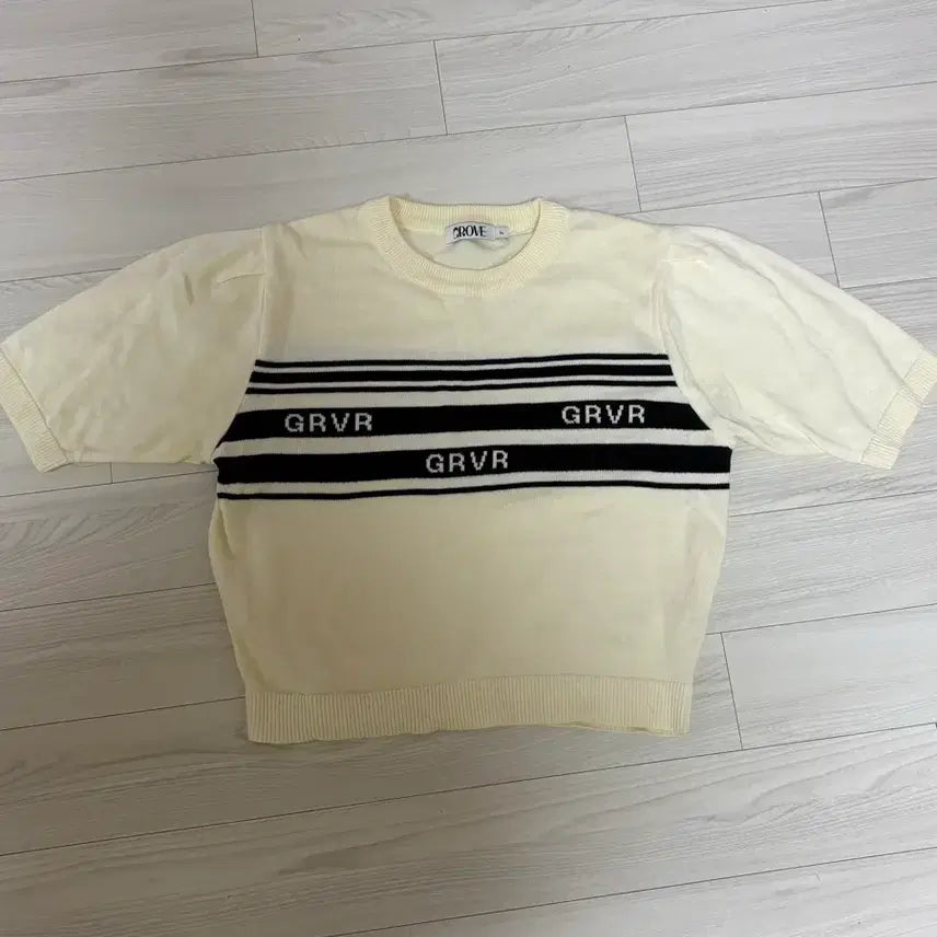 [BUNJANG] Grove Short Sleeve Knit Ivory / 그로브 반팔 니트 아이보리