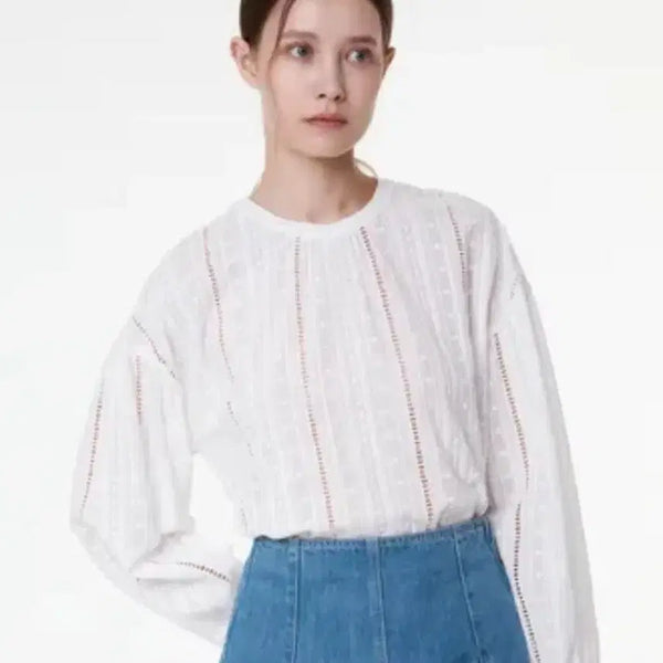 [BUNJANG] Atelier Vanessa Bruno Punching Embroidery Pattern White Blouse / (새상품) 아떼바네사브루노 펀칭 자수 패턴 화이트 블라우스