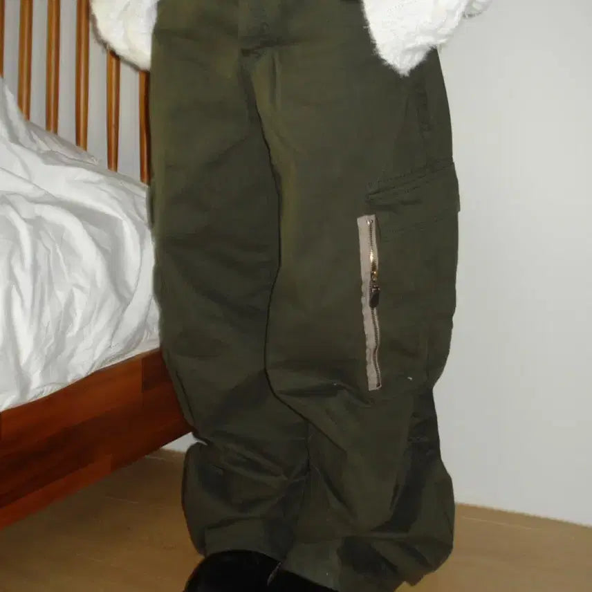 [BUNJANG] Our Cabinet Cargo Pants (Size S) / 아워캐비넷 카고팬츠 (s)