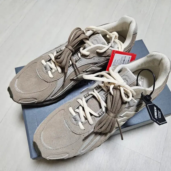[BUNJANG] New Balance 204L Suede Mushroom / [275] 뉴발란스 204L 스웨이드 머쉬룸