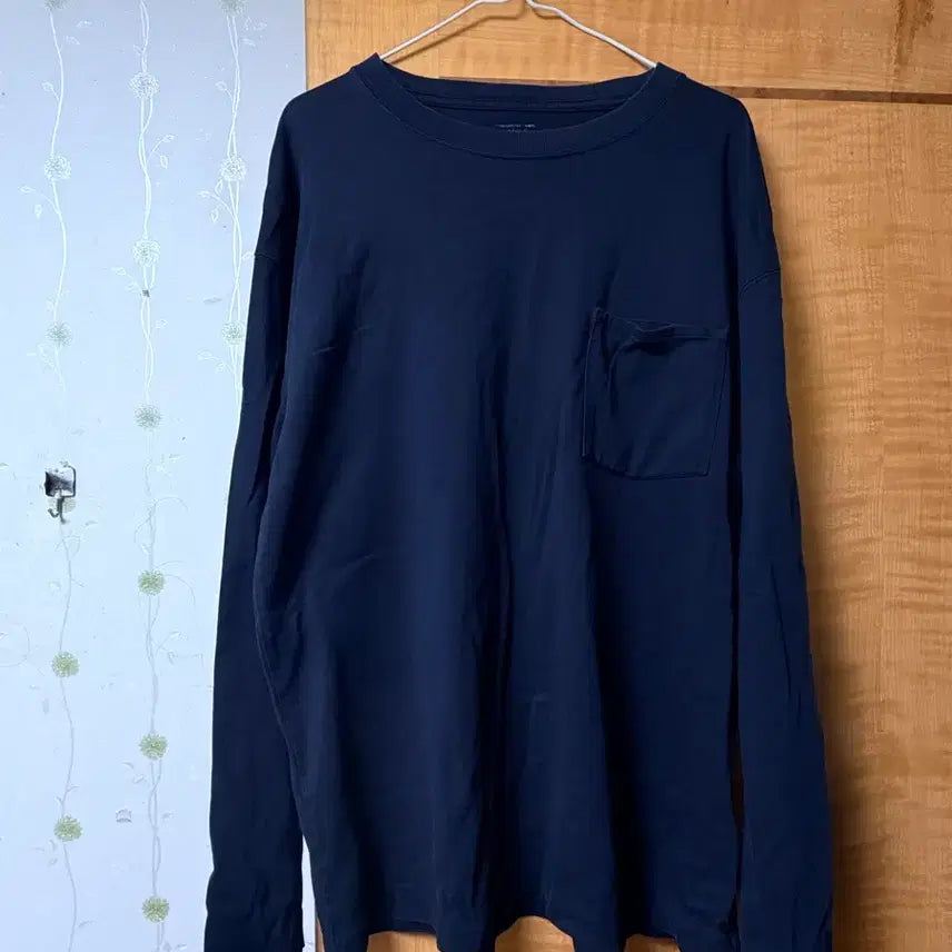[BUNJANG] Men's Black Long Sleeve T-Shirt with Pocket / 남성 긴팔 티셔츠 블랙