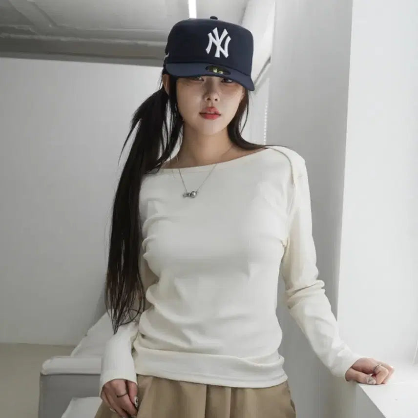 [BUNJANG] Binaryone Boatneck T-Shirt / 에이블리 바이너리원 보트넥 티셔츠