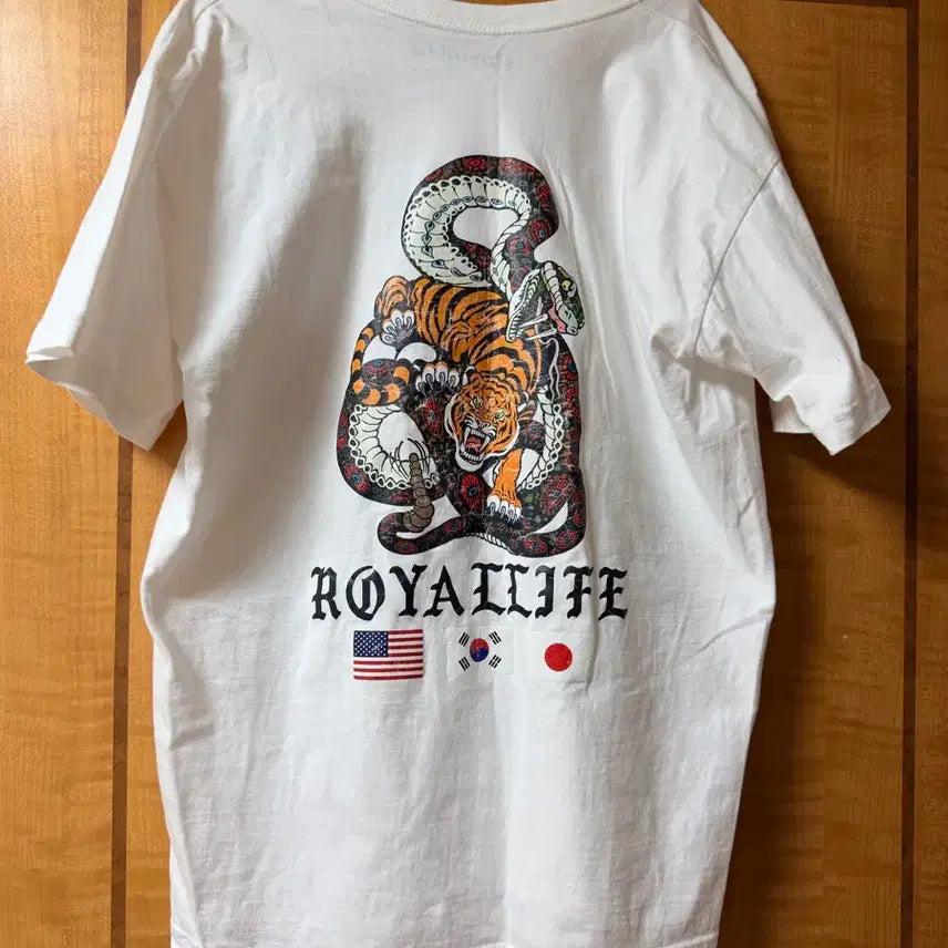 [BUNJANG] ROYALIFE Tiger & Snake Printing Short-Sleeve T-Shirt White / ROYALIFE 호랑이 뱀 프린팅 반팔 티셔츠 화이트