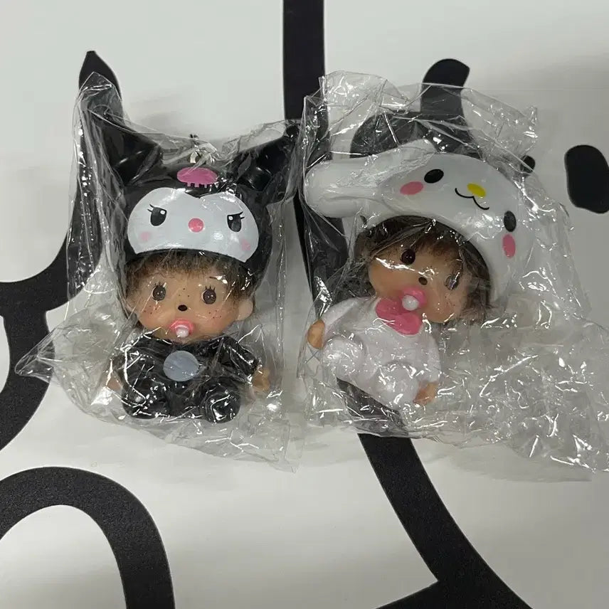 [BUNJANG] Monchhichi Kuromi & Cinnamoroll Collaboration Keychain Set / 몬치치 쿠로미, 시나모롤 키링 새상품