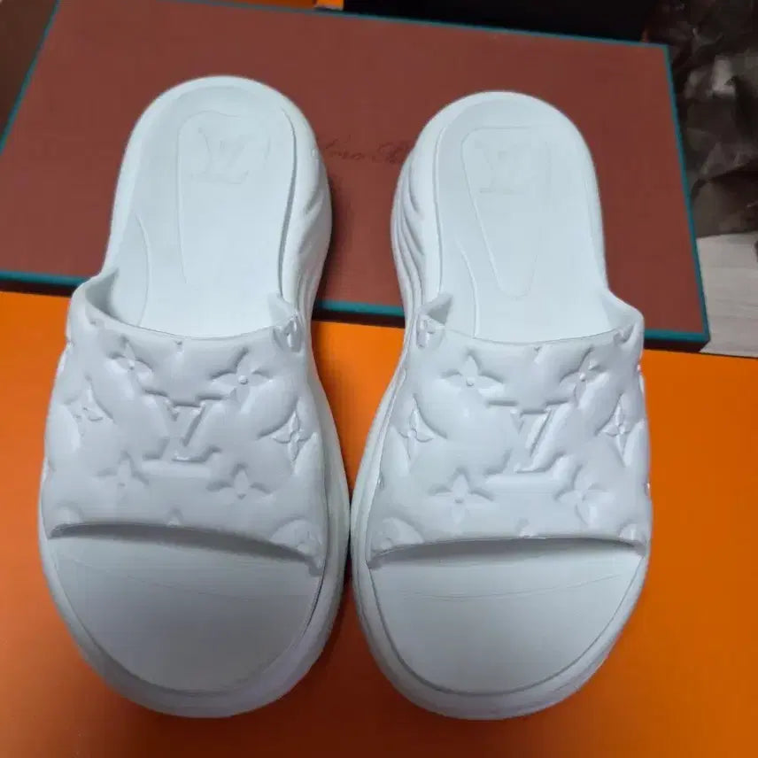 [BUNJANG] Louis Vuitton Sandals Size 36 / 루이뷔똥 샌들 36사이즈 팔아요
