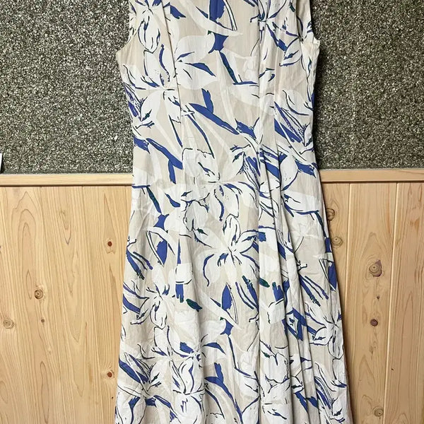 [BUNJANG] NIMPH Floral Pattern Sleeveless A-Line Dress / NIMPH 플로럴 패턴 소재 좋은 민소매 원피스