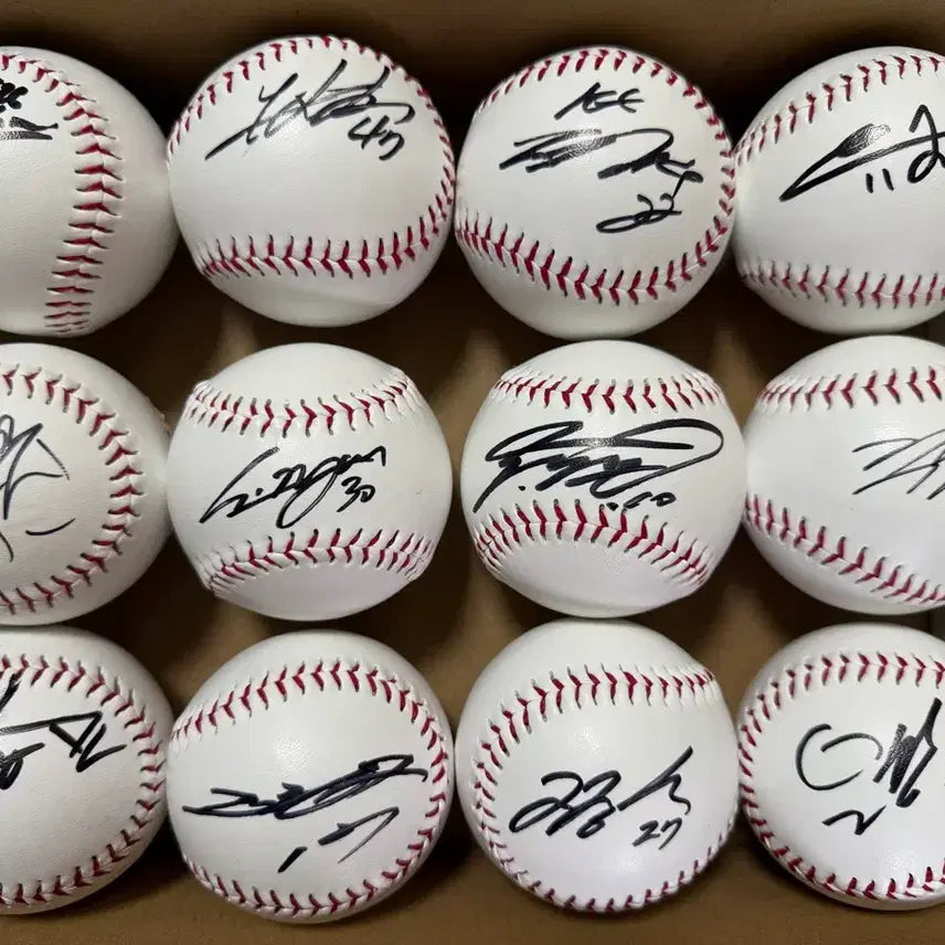 [BUNJANG] KT Wiz Autographed Baseball / 케이티위즈 친필 싸인볼