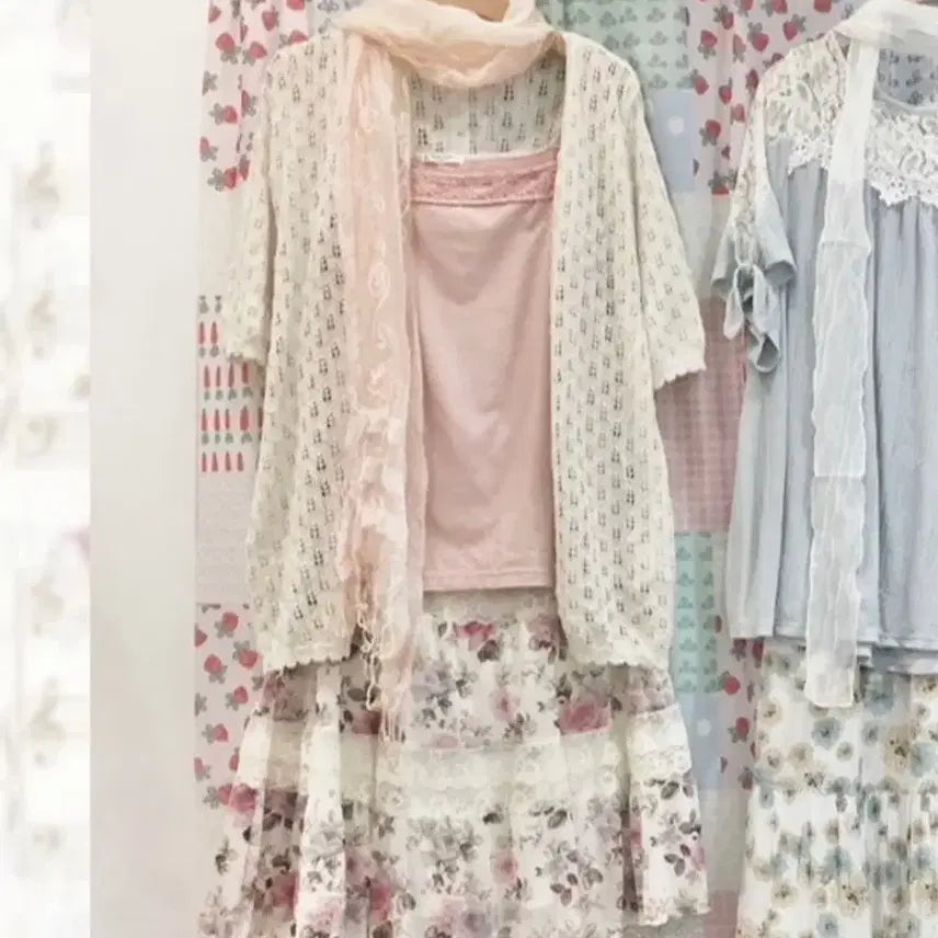 [BUNJANG] Pink Flower Pattern Sleeveless Top, Skirt, and Scarf Set / 핑크 플라워 패턴 스커트 세트 (가디건 제외)