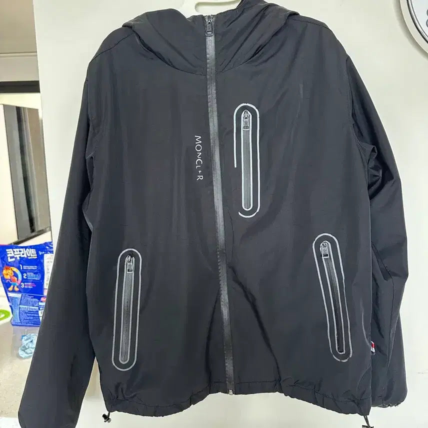 [BUNJANG] Moncler Black Men's Jacket / 몽클레어 블랙 남성 자켓