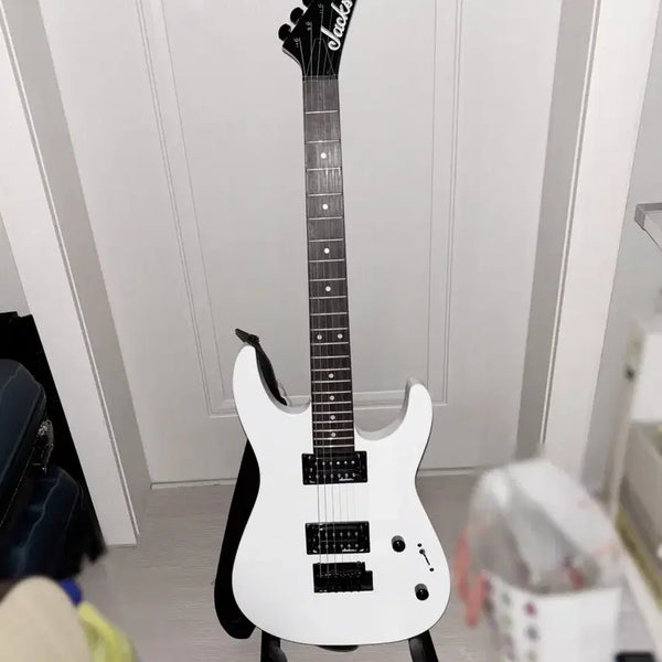 [BUNJANG] Jackson Electric Guitar - White (Includes Amplifier and Stand) / 잭슨 일렉기타 화이트(앰프, 거치대 포함)