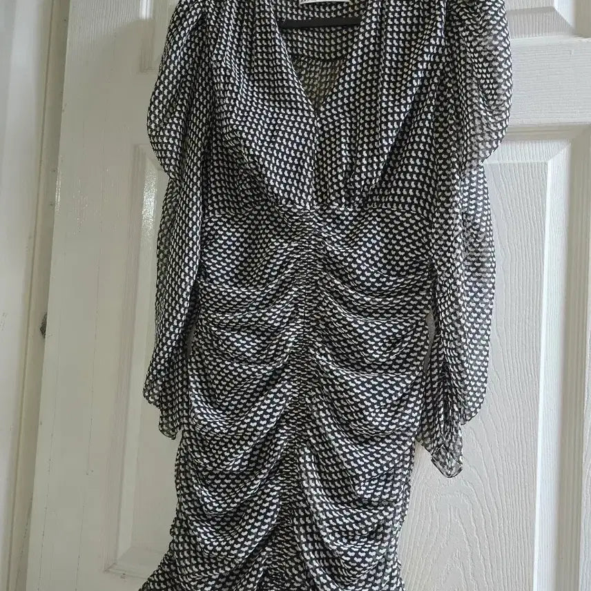 [BUNJANG] ZARA Patterned Shirring Dress M / ZARA 패턴 셔링 원피스 M