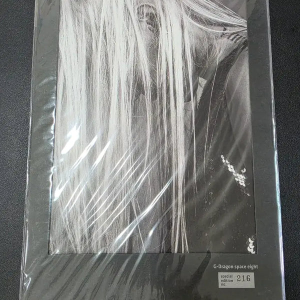 [BUNJANG] G-Dragon Space Eight Limited Edition Photocard (BIGBANG) / 지드래곤 space eight 한정판 포토 (빅뱅)