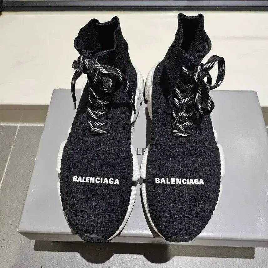 [BUNJANG] Balenciaga Speedrunner Lace-up Black Sneakers EUR 37 / 발렌시아가 스피드러너 레이스업 블랙