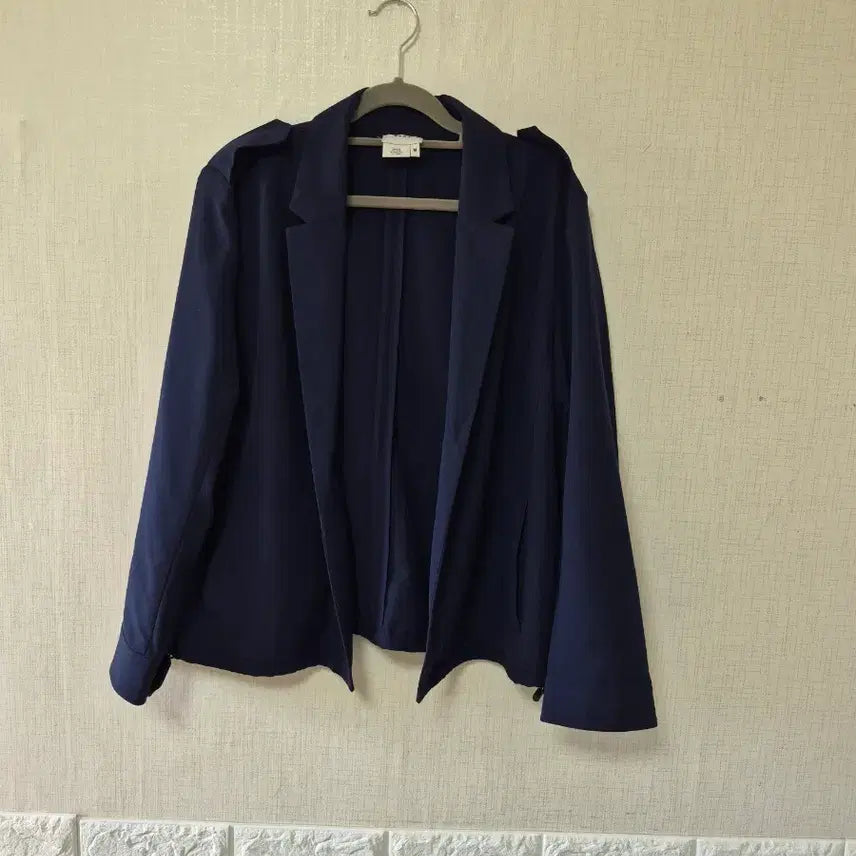 [BUNJANG] DKNY Navy Jacket (Size M) / DKNY자켓