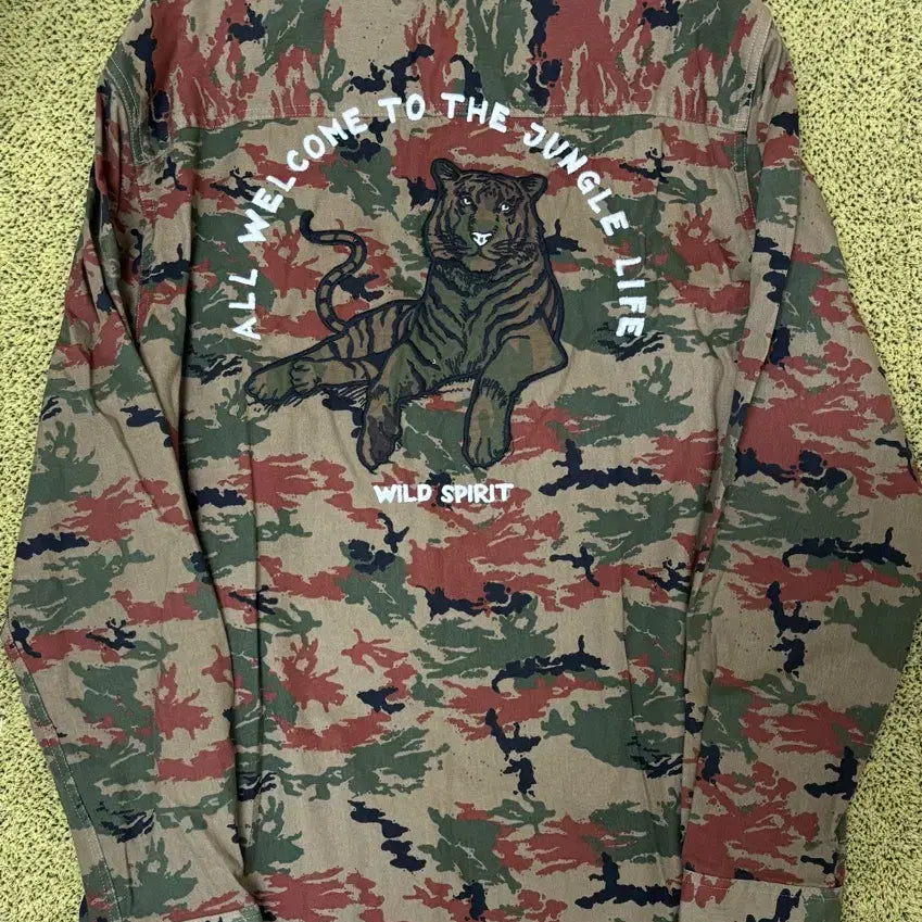 [BUNJANG] Zara Camo Tiger Printing Shirt 'Welcome to the Jungle Life' XL / ZARA 자라 카모타이거 프린팅 셔츠 올웰컴투더정글라이프xl