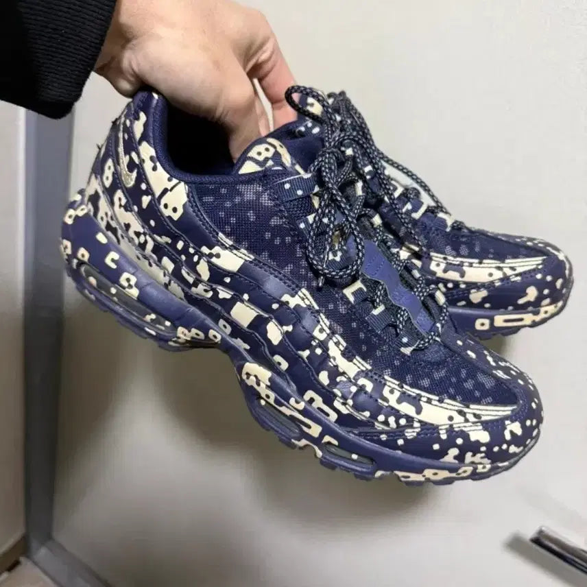 [BUNJANG] Nike Air Max 95 "Carhartt WIP" Sneakers / 나이키 에어맥스 95 카브엠트
