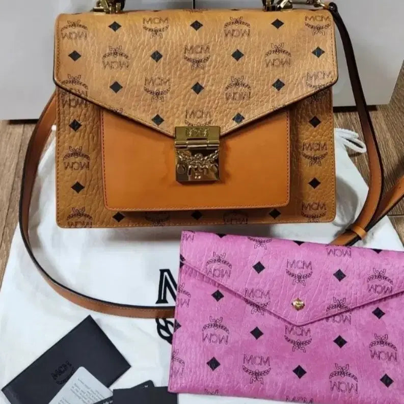 [BUNJANG] MCM Patricia Visetos Satchel Bag Medium Cognac with Pouch / [번개케어] MCM 패트리샤 비세토스 사첼백 미디움 코냑 (파우치 포함)