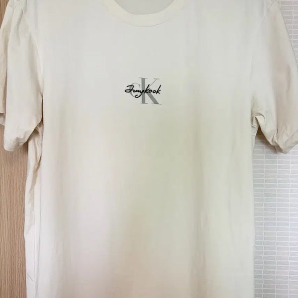 [BUNJANG] Calvin Klein Jungkook Short Sleeve T-Shirt / 켈빈클라인 정국 반팔 M