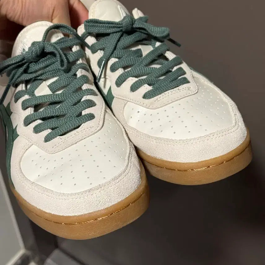 [BUNJANG] Onitsuka Tiger Low-Top Sneakers (Light Green) / 오니츠카타이거