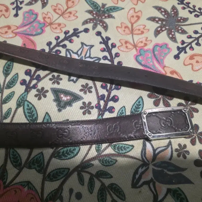 [BUNJANG] Gucci GG Embossed Logo Leather Belt Brown 110cm / 구찌 GG엠보 로고 가죽 벨트 브라운 110cm