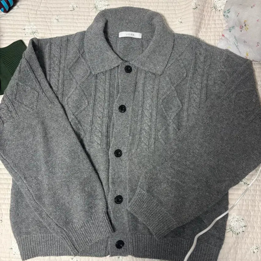 [BUNJANG] Juhng Homme Cardigan Knit Grey M / 주앙옴므 카라 니트 가디건 그레이 M