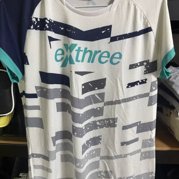 [BUNJANG] Badminton Women's T-shirt / 배드민턴 여성 티셔츠