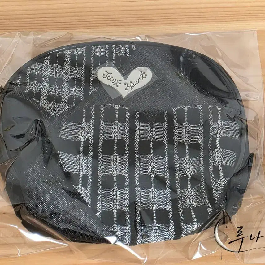 [BUNJANG] Think Bee! Pouch / 일본브랜드 Think Bee! 파우치(tag없음)