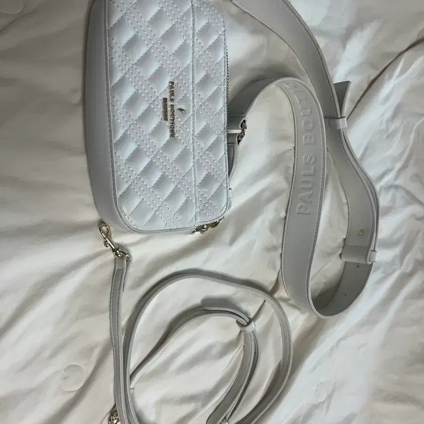 [BUNJANG] Folle Boutique Quilted Crossbody Bag White / 폴스부띠끄 퀼팅 크로스백 화이트