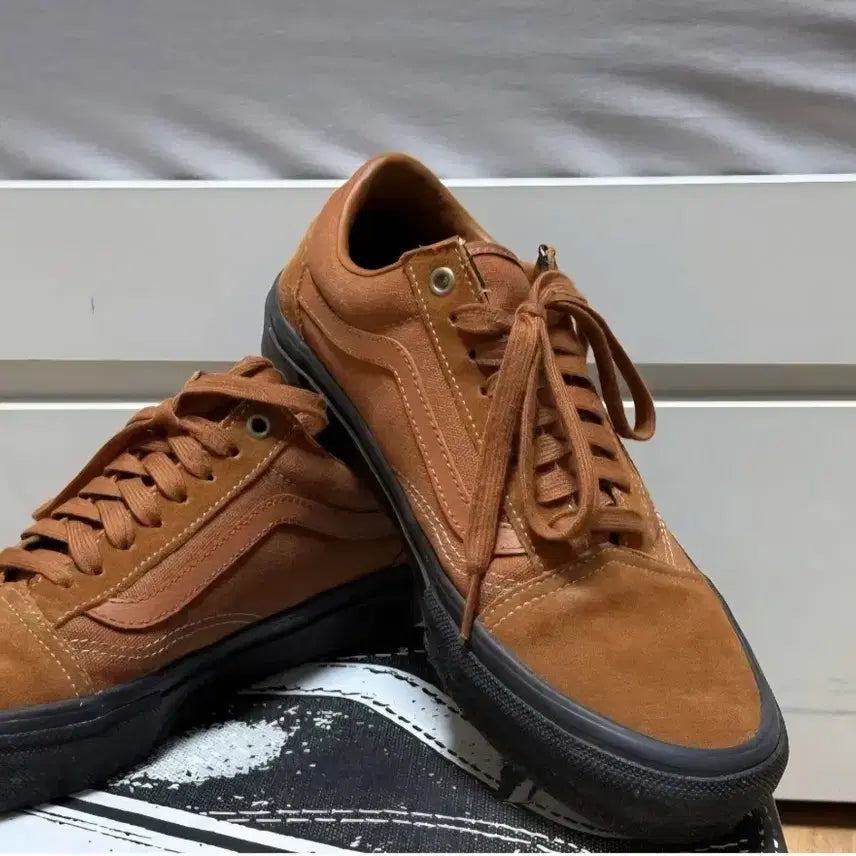 [BUNJANG] Vans Skate Old Skool Suede Brown Sneakers / 반스 스케이트 올드스쿨 브라운