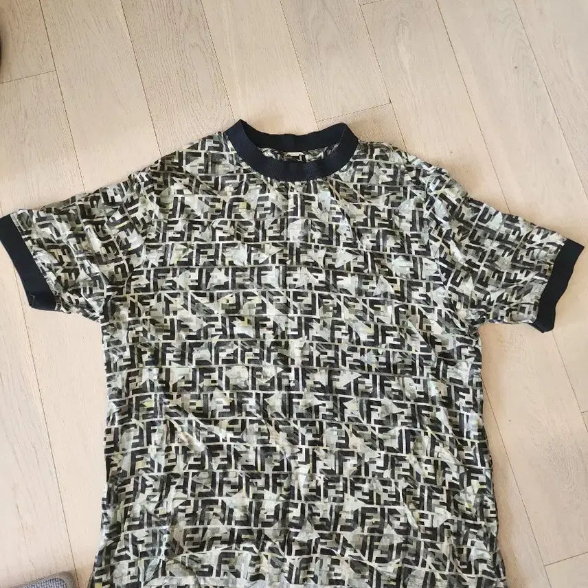 [BUNJANG] Fendi FF Logo Silk Short Sleeve T-Shirt - Size M (100) / 펜디 FF 로고 실크 반팔 티셔츠 M 100