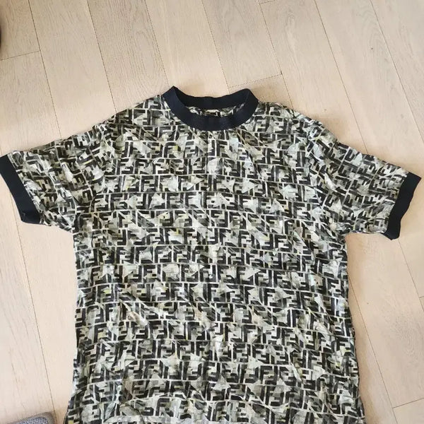 [BUNJANG] Fendi FF Logo Silk Short Sleeve T-Shirt - Size M (100) / 펜디 FF 로고 실크 반팔 티셔츠 M 100