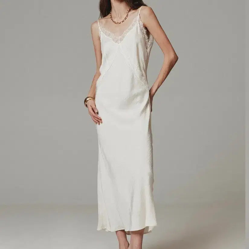 [BUNJANG] Elborn Rosa Satin Lace Dress / 엘보른 로사 새틴 레이스 원피스 드레스 34 시에 유메르
