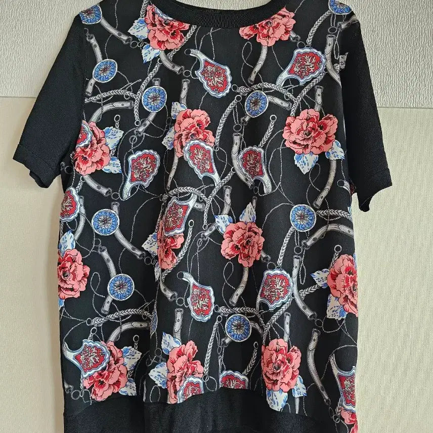 [BUNJANG] Flower Pattern Short Sleeve T-Shirt / 플라워 패턴 반팔 티셔츠