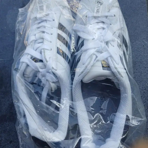 [BUNJANG] Adidas Superstar White/Black Gold 280mm Sneakers / 아디다스 슈퍼스타 흰검  골드입니다280