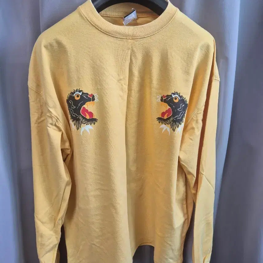 [BUNJANG] Outstanding Long Sleeve T-Shirt / 아웃스탠딩 긴팔