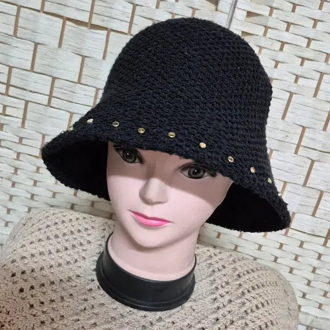 [BUNJANG] Black Studded Knit Bucket Hat / 여성봄여름벙거지모자프리