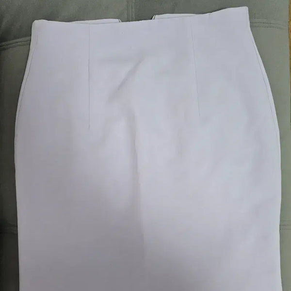 [BUNJANG] Attirance H-Line Midi Skirt / 아뜨랑스 H라인 미디기장 스커트
