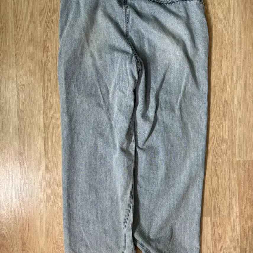 [BUNJANG] Politeru 6pk Loose Fit Denim Ice Blue / 폴리테루 6pk 루즈드 데님 아이스블루