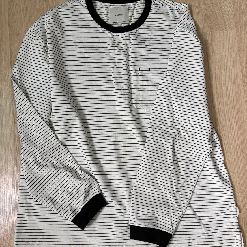 [BUNJANG] INTHERAW Stripe Crew Panel Long Sleeves / INTHERAW STRIPE CREW PANEL LONG SLEEVES