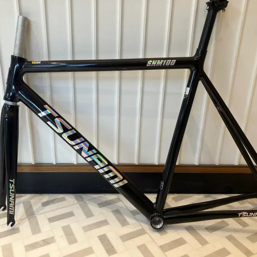 [BUNJANG] Tsunami Custom Steel Frame (Size L) - Near Mint Condition / 쓰나미 무하자급 판/대