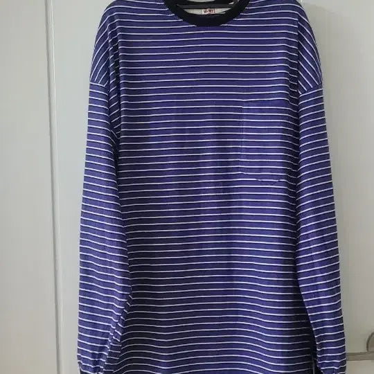 [BUNJANG] Aespa Winter Stripe Long Sleeve T-Shirt / (에스파 윈터 착용) 바니쉬먼트 스트라이프 롱슬리브
