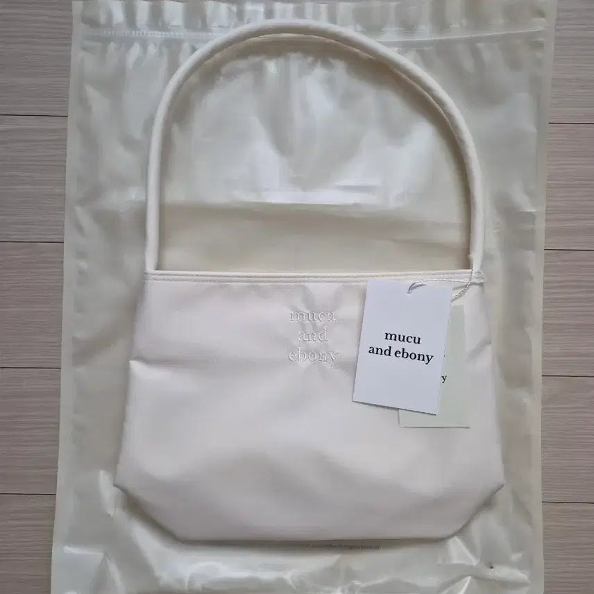 [BUNJANG] MUKU & EBONY Nearest Bag Cream / (새제품)무쿠앤에보니 nearest bag 크림