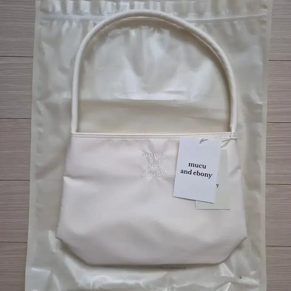 [BUNJANG] MUKU & EBONY Nearest Bag Cream / (새제품)무쿠앤에보니 nearest bag 크림