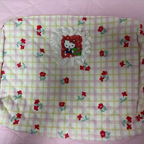 [BUNJANG] Hello Kitty Large Travel Pouch / 키티 대형 여행용 파우치