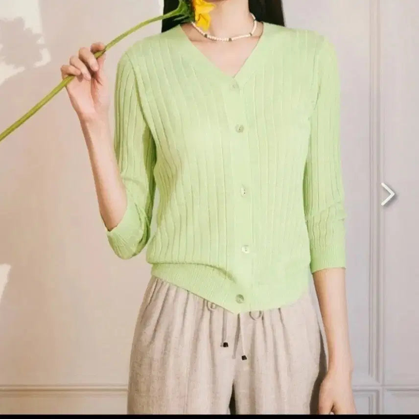 [BUNJANG] The Edge Lime V-Neck Cardigan Size 55 / (55)더 엣지 라임색 브이넥 가디건
