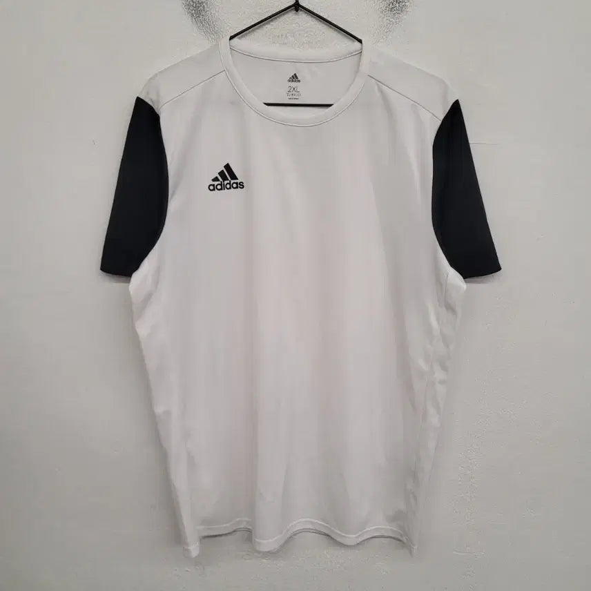 [BUNJANG] Adidas Functional Short Sleeve T-Shirt / [100/L] 아디다스 기능성 반팔티 티셔츠