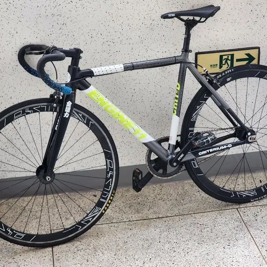 [BUNJANG] Engine11 Crit-D Neon Charcoal Fixed Gear Bicycle / 엔진11 크릿디 네온차콜 픽시 자전거